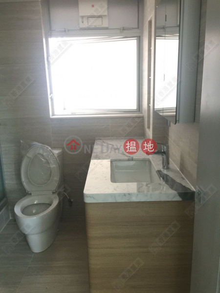 Three bedrooms, one apartment, multi-purpose in The Waterfront | The Waterfront Phase 1 Tower 1 漾日居1期1座 Sales Listings