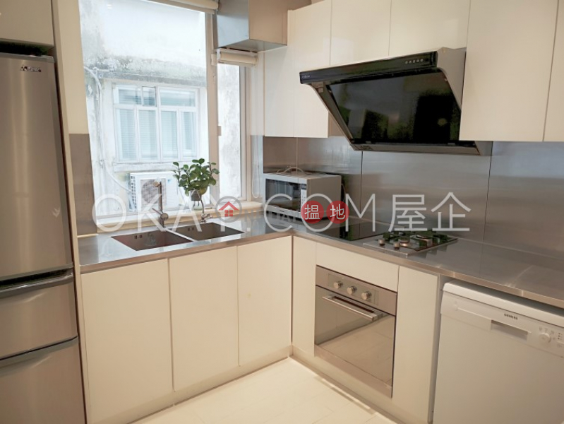 HK$ 24M 5H Bowen Road Central District | Unique 2 bedroom with rooftop & balcony | For Sale