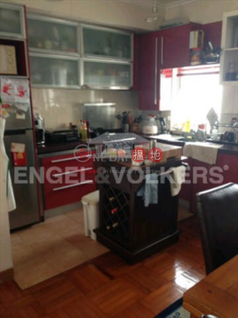 2 Bedroom Flat for Sale in Central Mid Levels | Caineway Mansion 堅威大廈 _0