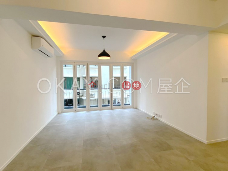 Lovely 3 bedroom with balcony & parking | Rental | Se-Wan Mansion 西園樓 Rental Listings