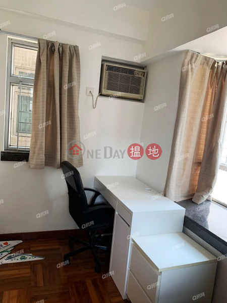 Property Search Hong Kong | OneDay | Residential Rental Listings Windsor Court | 1 bedroom Mid Floor Flat for Rent