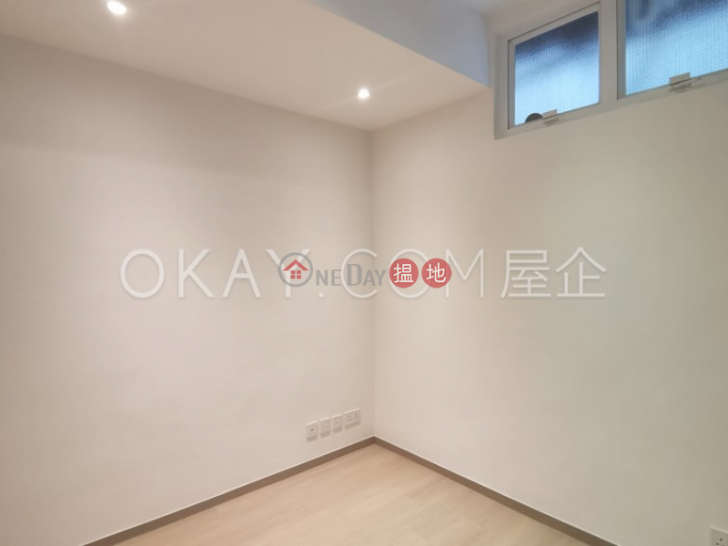 HK$ 33,800/ month Nikken Heights, Western District Charming 2 bedroom with balcony | Rental