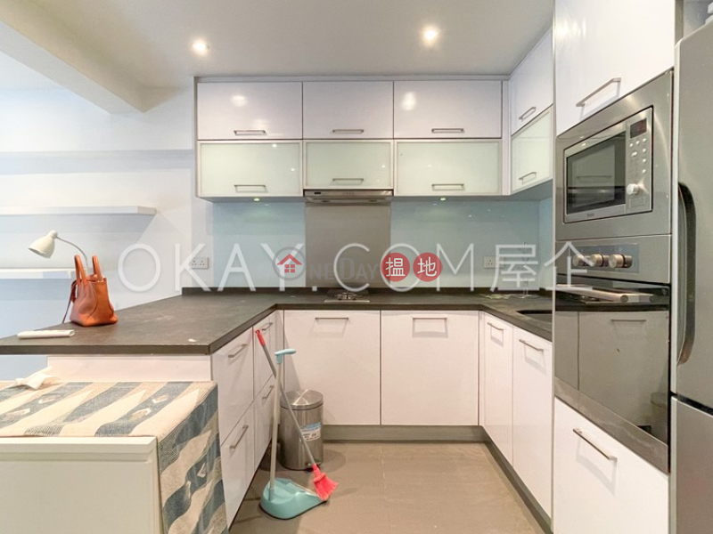 HK$ 25,000/ month Hang Sing Mansion, Western District | Unique 1 bedroom with terrace | Rental