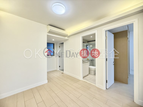 Generous 1 bedroom on high floor with balcony | Rental | Po Wah Court 寶華閣 _0