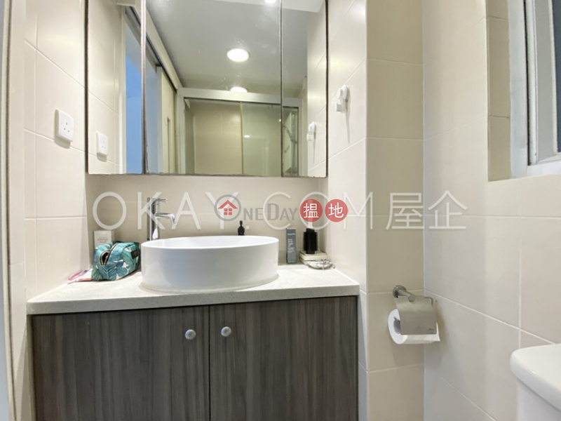 HK$ 6.3M | Unique Tower | Wan Chai District | Popular 1 bedroom in Happy Valley | For Sale