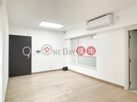 Lovely 3 bedroom with balcony | For Sale, Centrestage 聚賢居 | Central District (OKAY-S68248)_0