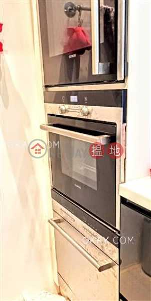 Intimate 3 bedroom in Sheung Wan | Rental | Shun Loong Mansion (Building) 順隆大廈 Rental Listings