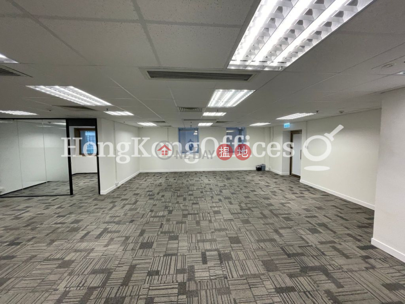 HK$ 137,475/ month | New World Tower | Central District | Office Unit for Rent at New World Tower