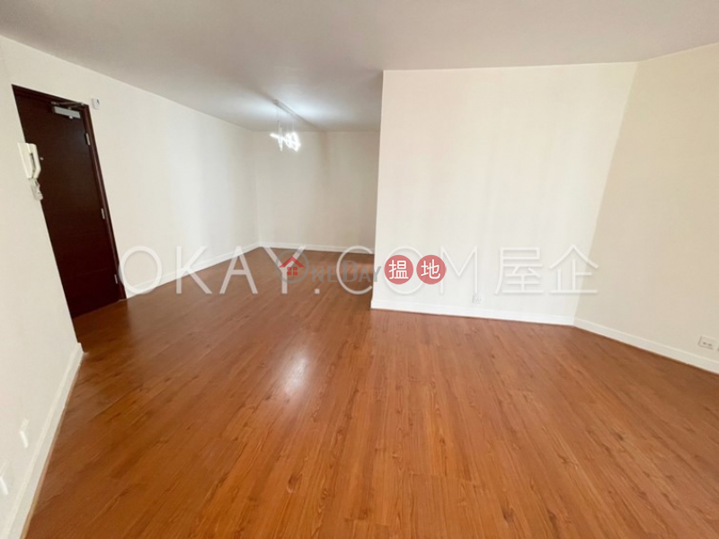 Stylish 3 bedroom with balcony | Rental, (T-36) Oak Mansion Harbour View Gardens (West) Taikoo Shing 太古城海景花園(西)紫樺閣 (36座) Rental Listings | Eastern District (OKAY-R173143)