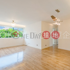 Charming penthouse with rooftop & parking | For Sale