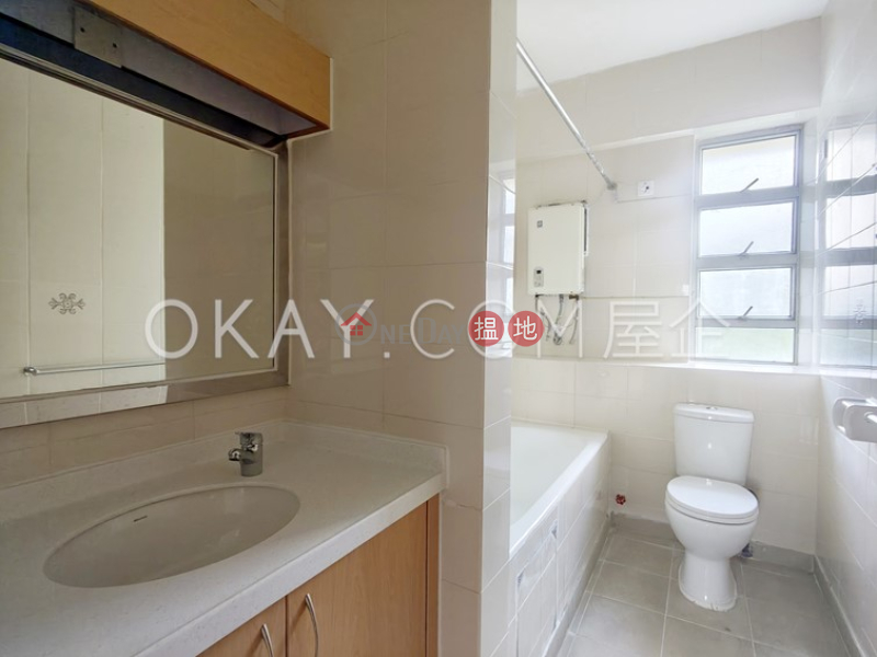 Stylish 3 bedroom with balcony & parking | Rental | Aurizon Quarters 金雲閣 Rental Listings