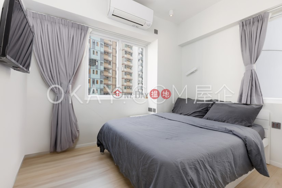 Nicely kept 2 bedroom in Wan Chai | Rental | Yue King Building 愉景樓 Rental Listings