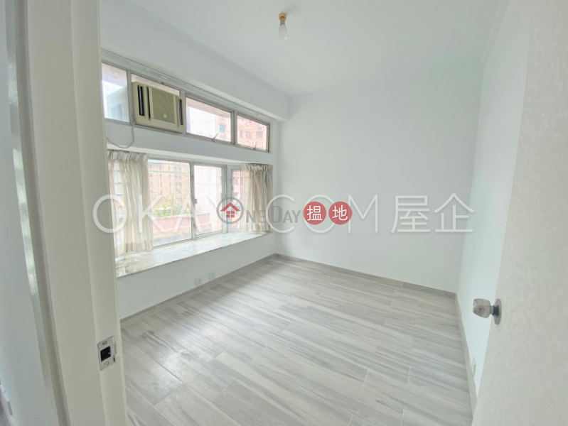 Sussex Court | Middle Residential | Rental Listings | HK$ 25,000/ month