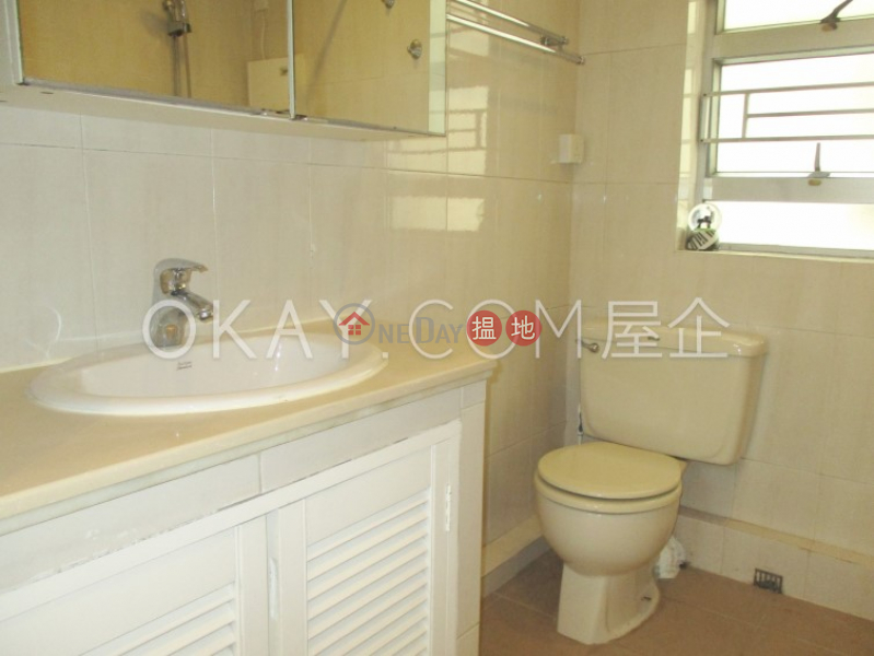 Tasteful 3 bedroom in Mid-levels West | For Sale | Sung Ling Mansion 崇寧大廈 Sales Listings