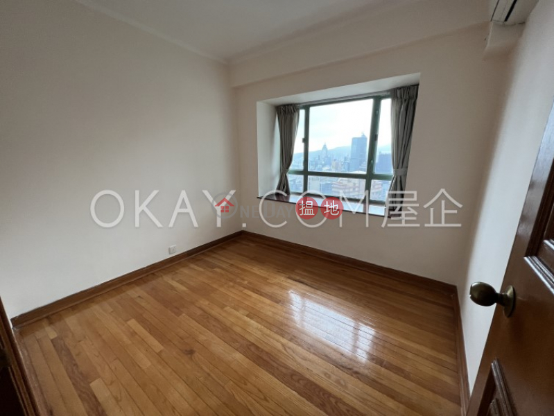 HK$ 20M | Goldwin Heights, Western District | Nicely kept 3 bedroom on high floor | For Sale