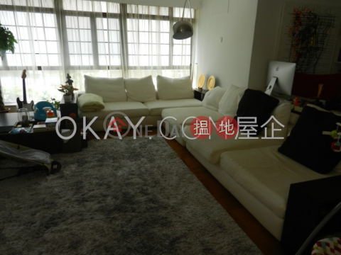 Efficient 3 bed on high floor with rooftop & parking | Rental | 40 Conduit Road 干德道40號 _0