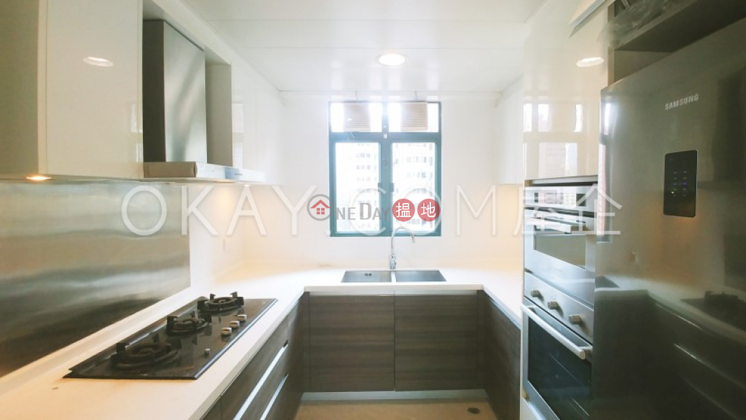 Property Search Hong Kong | OneDay | Residential | Rental Listings | Beautiful 3 bed on high floor with rooftop & balcony | Rental