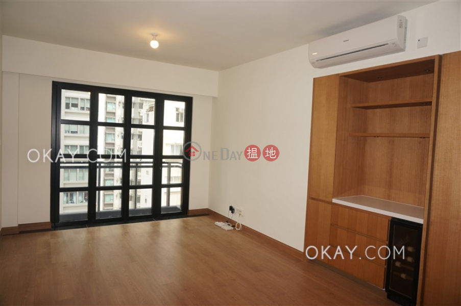 Charming 2 bedroom with balcony | Rental, Resiglow Resiglow Rental Listings | Wan Chai District (OKAY-R323137)