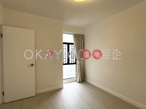 Luxurious 3 bed on high floor with balcony & parking | Rental | Ronsdale Garden 龍華花園 _0