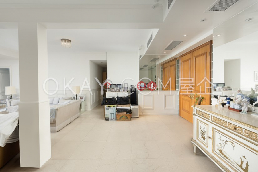 Luxurious 5 bedroom on high floor with parking | For Sale | Jardine\'s Lookout Garden Mansion Block B 渣甸山花園大廈B座 Sales Listings