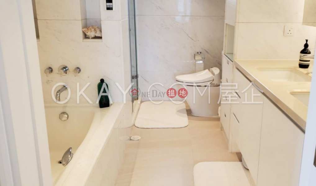 HK$ 93,000/ month | Regal Crest Western District Rare 3 bedroom on high floor with balcony & parking | Rental