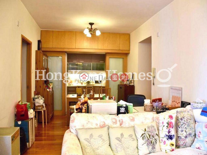 Property Search Hong Kong | OneDay | Residential | Rental Listings | 3 Bedroom Family Unit for Rent at Block C Dragon Court