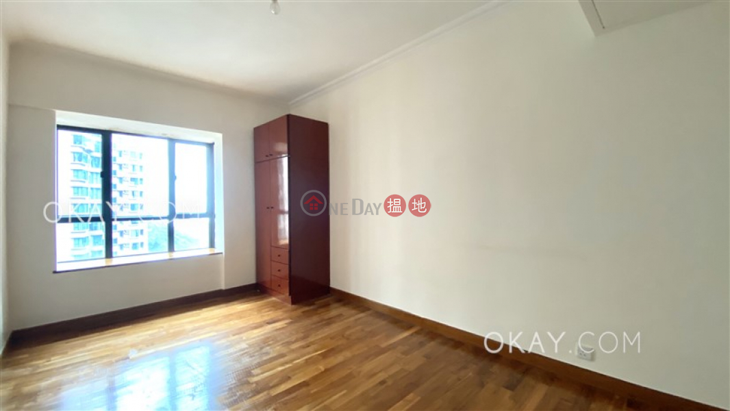 Beautiful 3 bedroom on high floor with parking | Rental | Dynasty Court 帝景園 Rental Listings