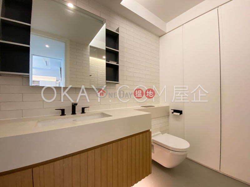 Luxurious 3 bedroom with parking | For Sale | Stanford Villa Block 1 旭逸居1座 Sales Listings