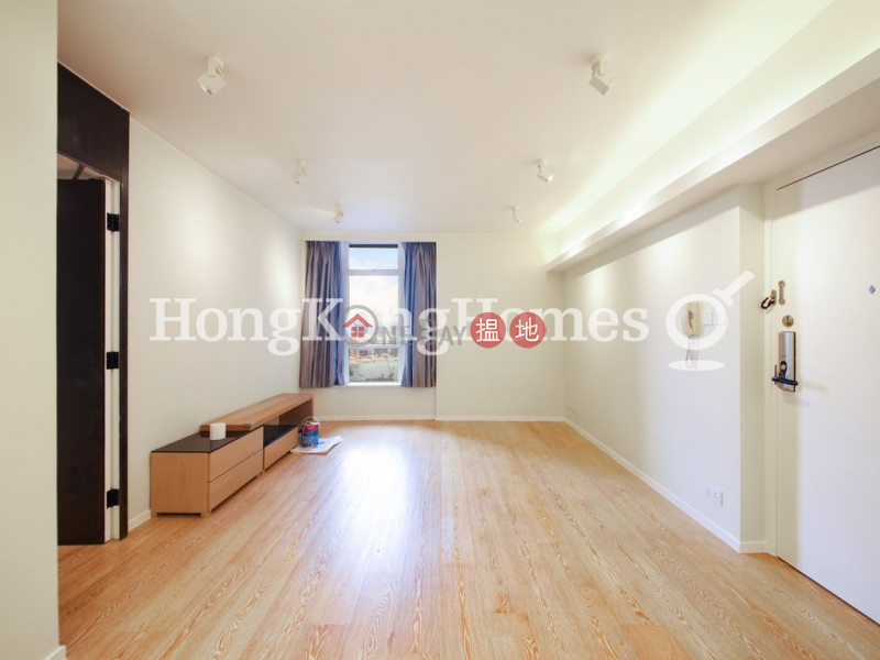 3 Bedroom Family Unit for Rent at Vantage Park 22 Conduit Road | Western District | Hong Kong Rental HK$ 38,000/ month