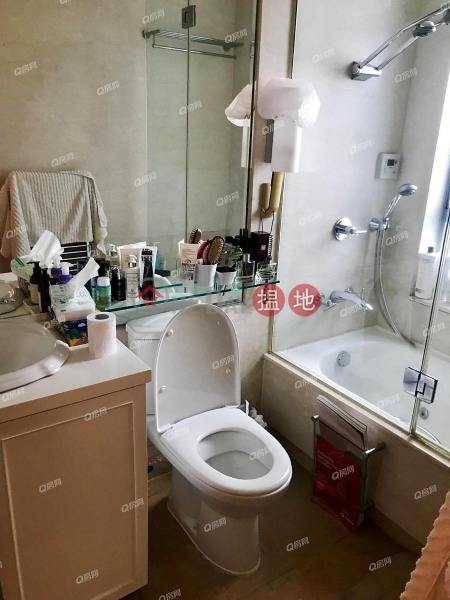 HK$ 36M | Phase 1 Residence Bel-Air, Southern District | Phase 1 Residence Bel-Air | 3 bedroom Mid Floor Flat for Sale