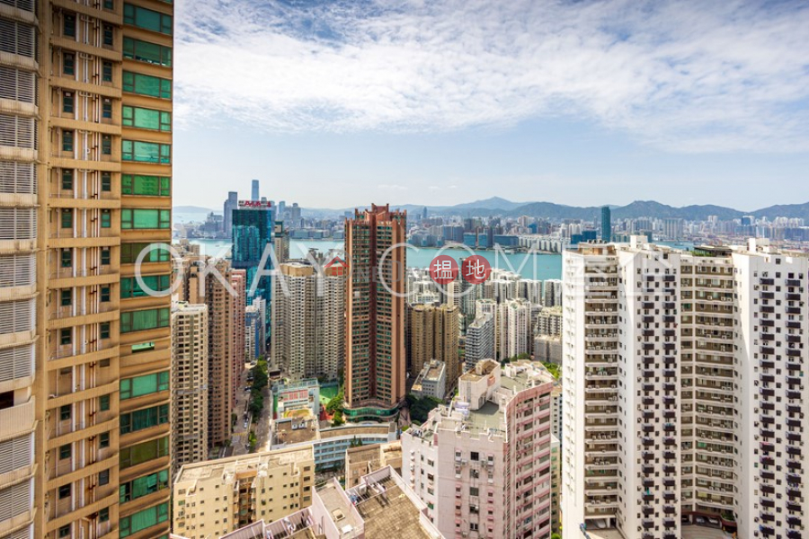 HK$ 26M Maiden Court | Eastern District, Nicely kept penthouse with harbour views & parking | For Sale
