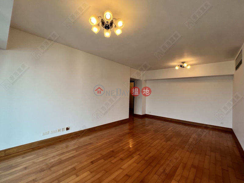 Property Search Hong Kong | OneDay | Residential | Sales Listings, Three bedrooms and one apartment in The Harbourside