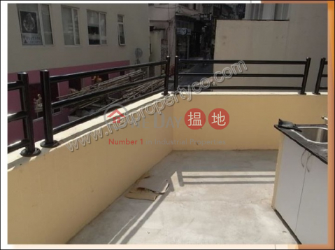 Heart of SOHO district flat for Rent, Chung Shan House 中山樓 | Central District (A057926)_0