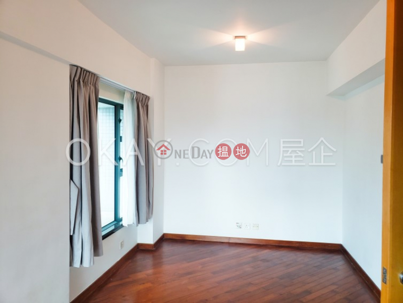 Elegant 2 bedroom in Mid-levels West | For Sale | 80 Robinson Road 羅便臣道80號 Sales Listings
