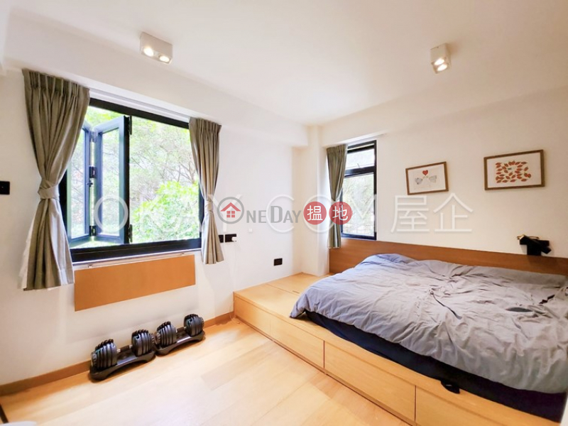HK$ 10.5M | Elegant Terrace Wan Chai District | Tasteful 3 bedroom on high floor | For Sale