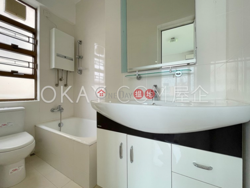 Popular 3 bedroom with parking | Rental, Full View Court 富威閣 Rental Listings | Wan Chai District (OKAY-R62270)