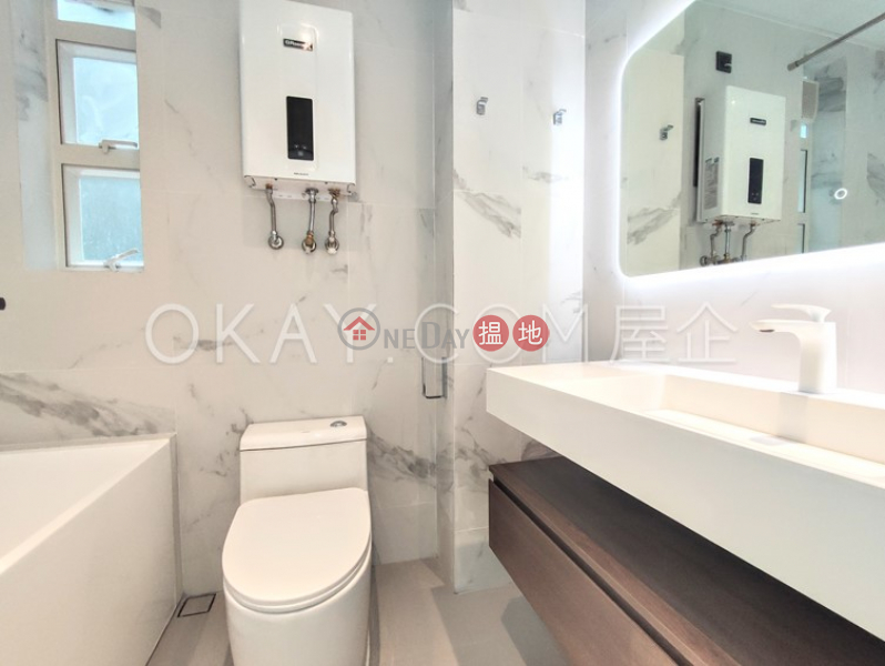 Beautiful 2 bedroom with balcony & parking | Rental 53 Shouson Hill Road | Southern District, Hong Kong Rental | HK$ 75,000/ month