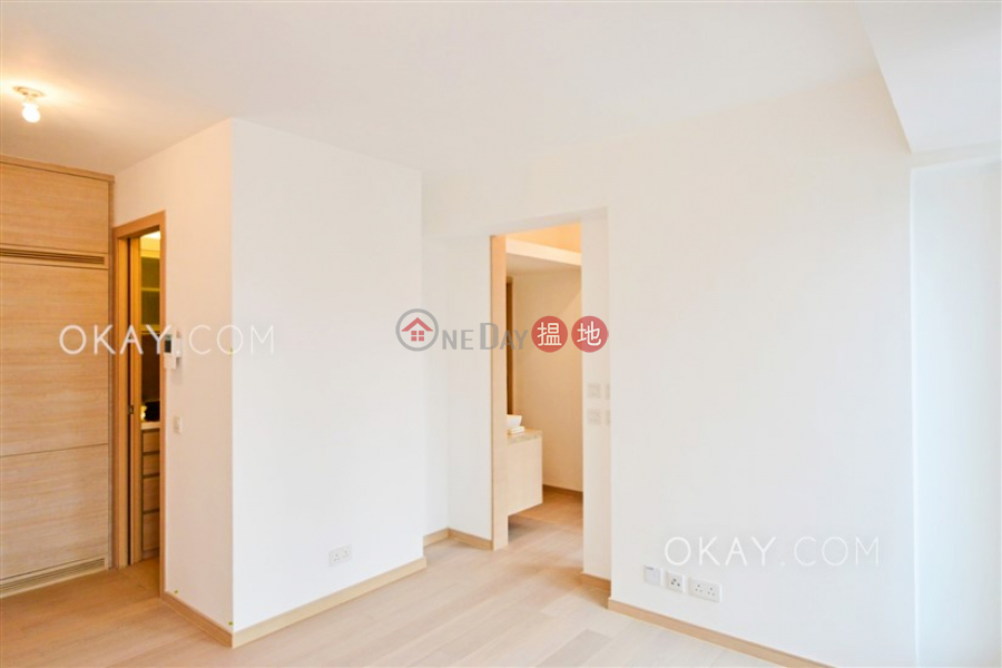 Elegant 2 bedroom with balcony | Rental, Altro 懿山 Rental Listings | Western District (OKAY-R287727)