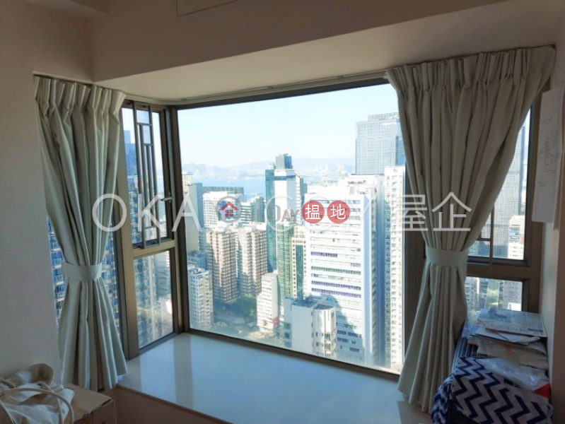 HK$ 25,000/ month | The Zenith Phase 1, Block 3 | Wan Chai District | Popular 2 bedroom on high floor with balcony & parking | Rental