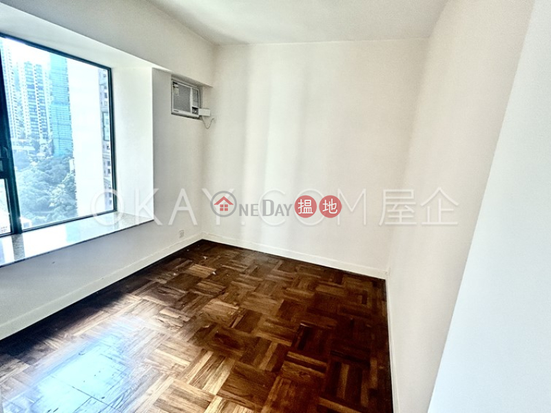 HK$ 2,250萬曉峰閣中區|2房2廁,星級會所,連租約發售,連車位曉峰閣出售單位