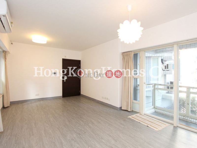 3 Bedroom Family Unit for Rent at Centrestage | Centrestage 聚賢居 Rental Listings