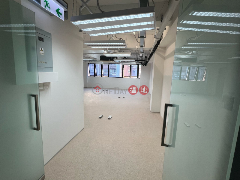 [LANDLORD] Furnished Unit, Revitalized Commerical Building, Suitable For Various Industries, With Attached Parking Lot | Sing Shun Centre 誠信中心 Rental Listings