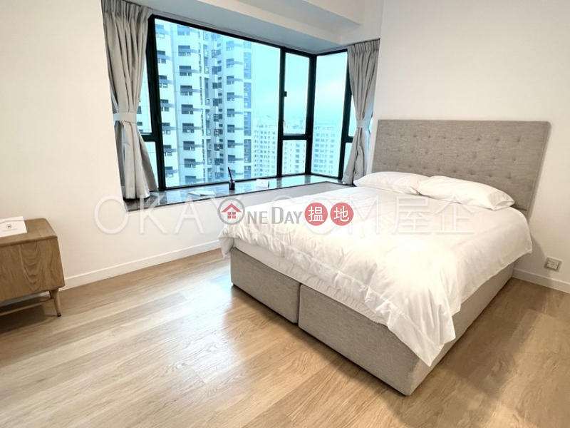 HK$ 37,000/ month Hillsborough Court Central District Luxurious 2 bedroom with parking | Rental