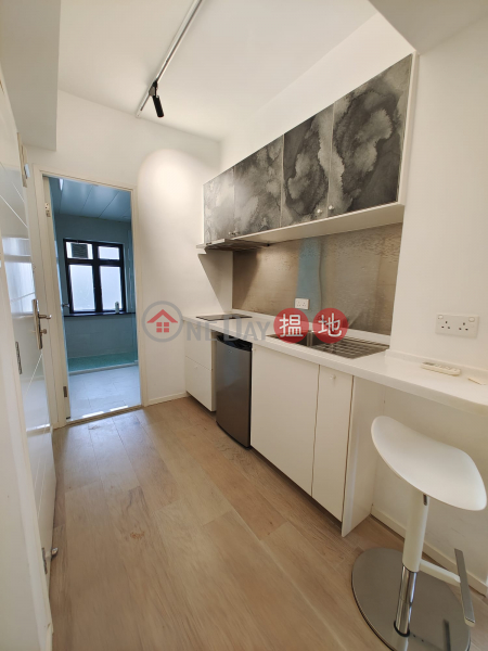 Property Search Hong Kong | OneDay | Residential Rental Listings | Queen\'s Road West | 4/F Walk Up Building | Studio