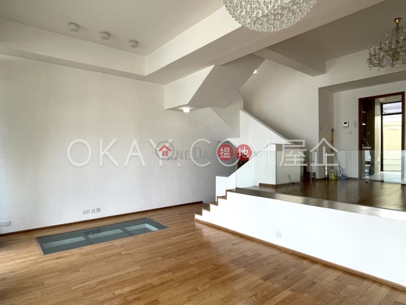 HK$ 220,000/ month | The Beachfront Southern District, Luxurious house with sea views, terrace & balcony | Rental