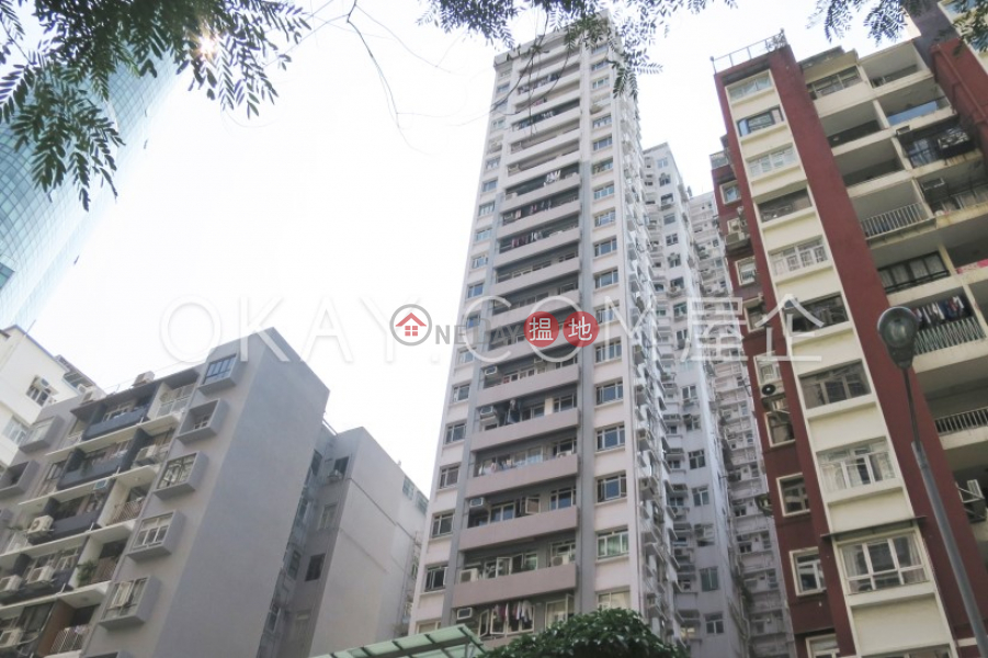 Efficient 3 bedroom with racecourse views & balcony | For Sale | Arts Mansion 雅詩大廈 Sales Listings