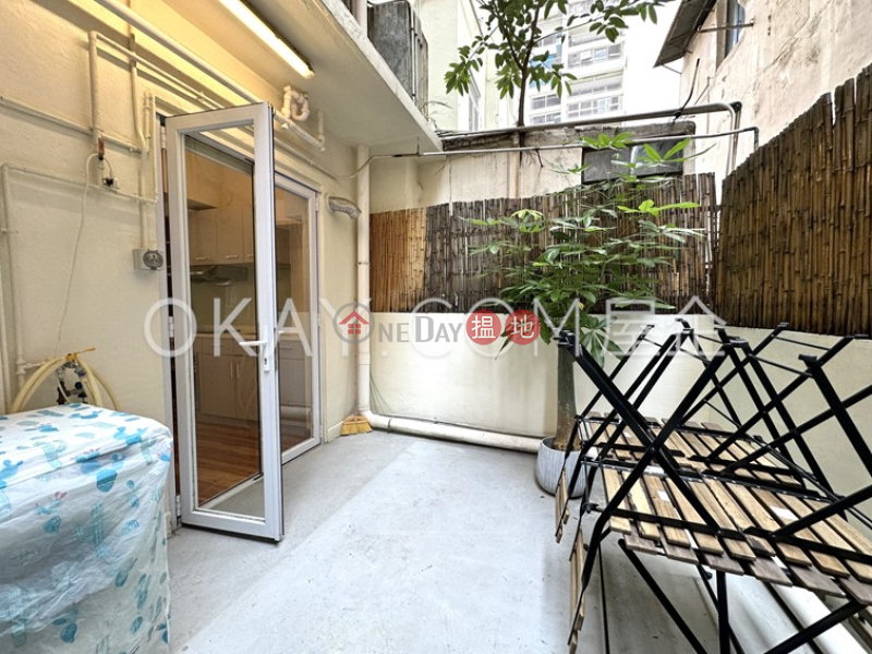 Generous studio with terrace & balcony | Rental | The Uptown 尚城 Rental Listings