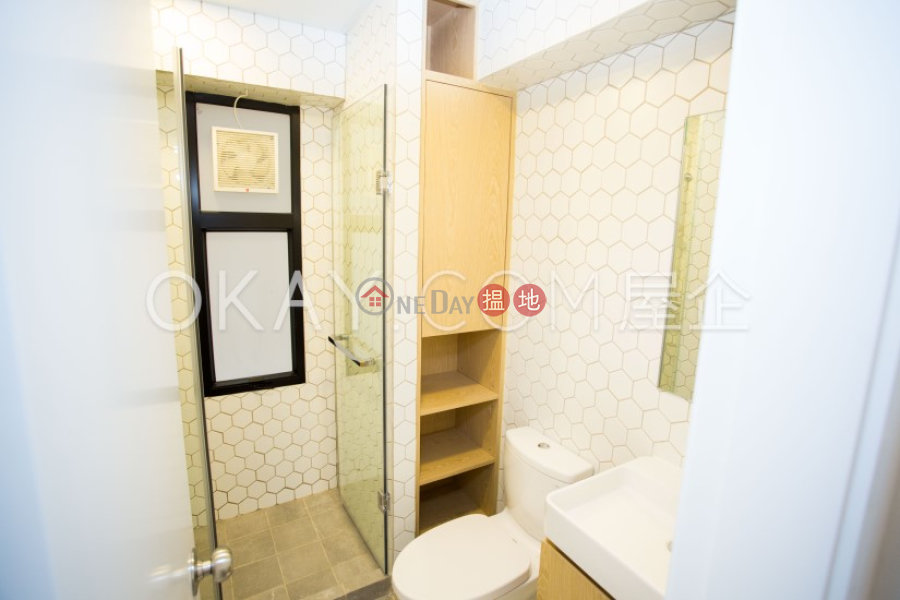 Tasteful studio with terrace | For Sale, King\'s Building 景賜大廈 Sales Listings | Western District (OKAY-S256304)