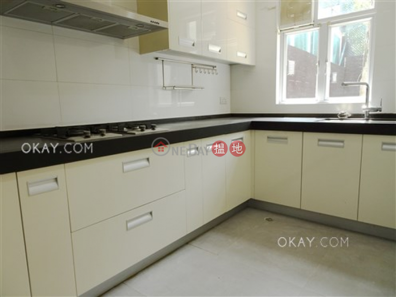 HK$ 75,000/ month Las Pinadas, Sai Kung, Stylish house with terrace & parking | Rental