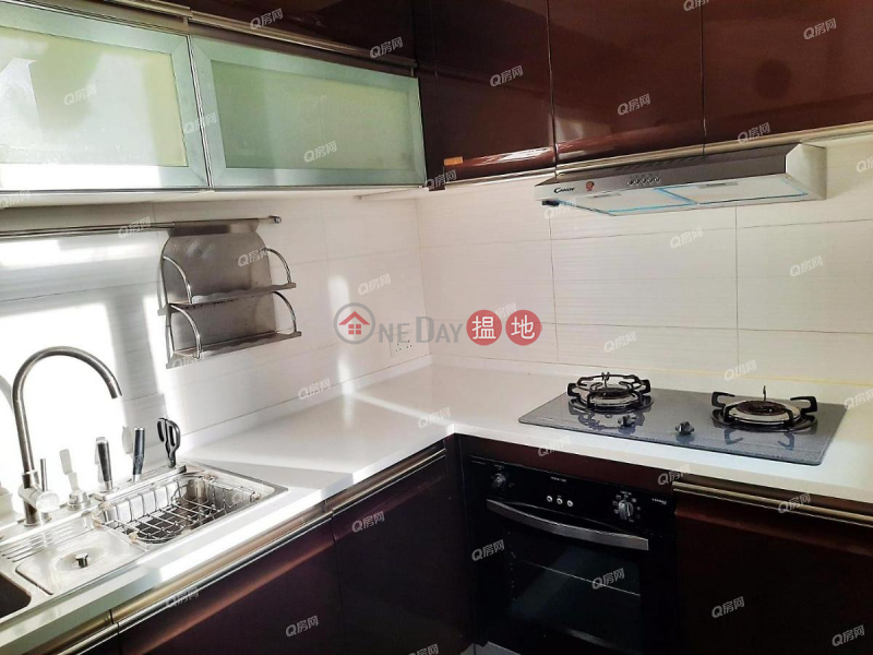 Goldwin Heights | 3 bedroom High Floor Flat for Rent, 2 Seymour Road | Western District | Hong Kong | Rental, HK$ 38,000/ month